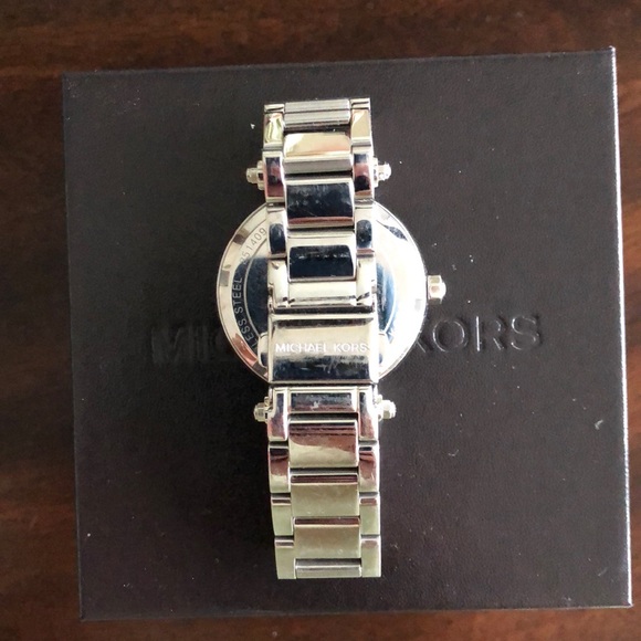 Silver Michael Kors watch - Picture 3 of 3